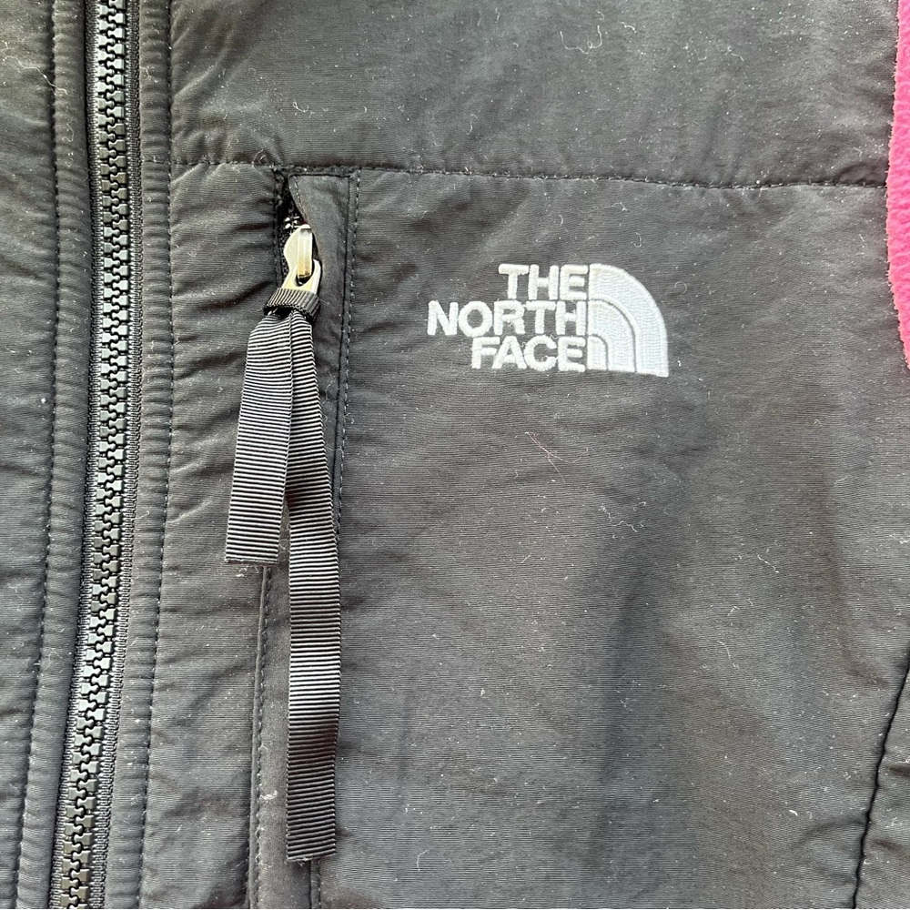 The North Face Fleece Zipper Jacket in Pink & Black - Size Small - Picture 3 of 7